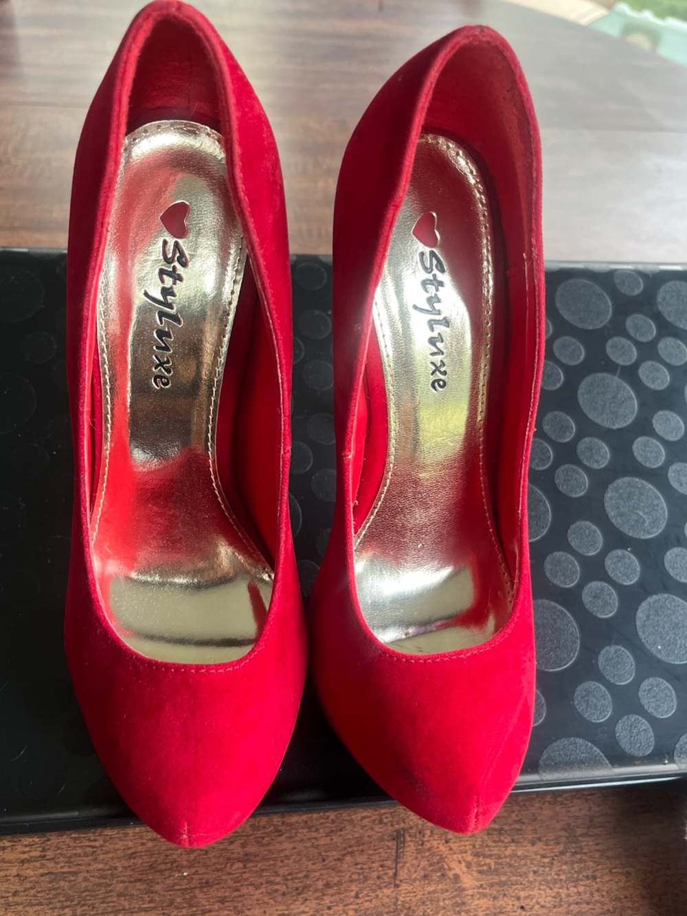 Styluxe Red Faux Suede Platform Stiletto Pumps Heels Women’s 7.5 Pin Up Glam